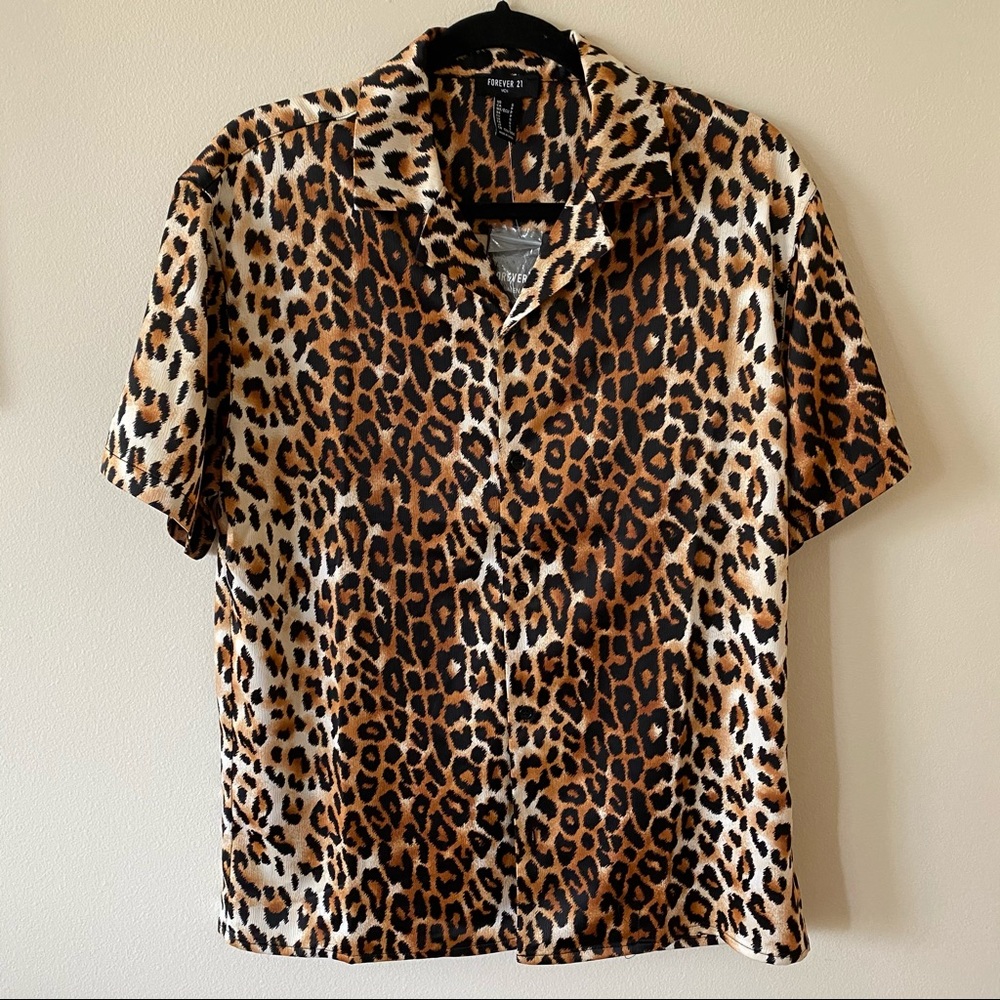 F21 Men’s leopard print button down S
